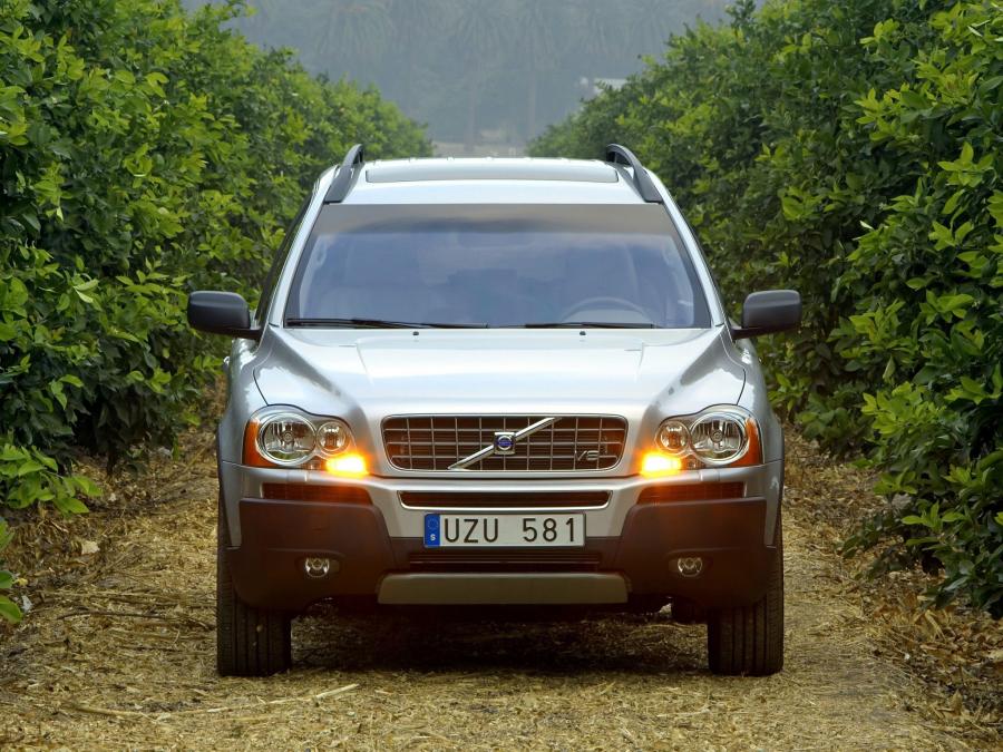  Volvo XC90 V8 2005 года  (фото 18 из 29)